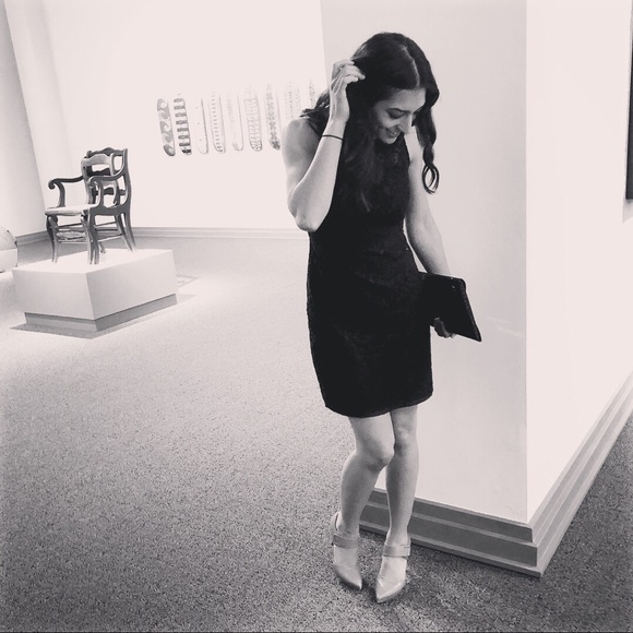 Meet your Posher, Sheena - Picture 1 of 1